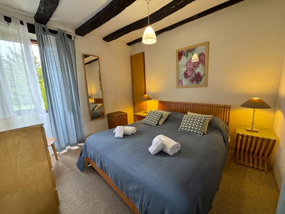 La première chambre double en rdc 