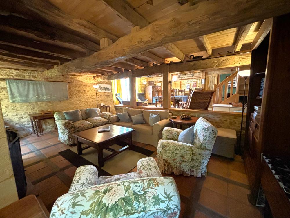 Le copnfortable coin salon 