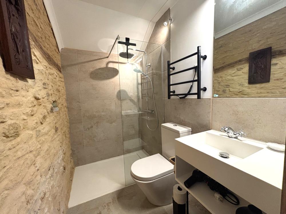 et une toute nouvelle salle d'eau privative 