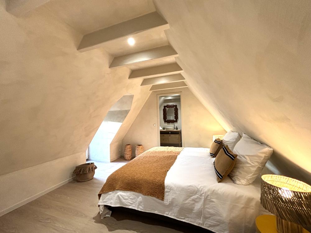 La suite LES BELLES DAMES en RDC (coté cuisine) 