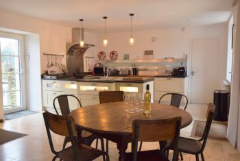 The main house : the kitchen and dining area