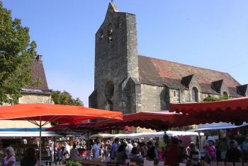 jour de marché à Domme