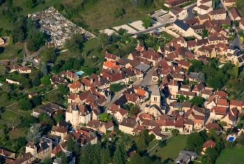  le joli petit village tous commerces de Daglan 