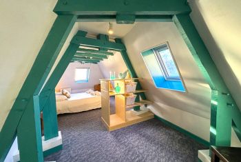 La troisième chambre double au 2nd étage est le paradis des enfants ! 