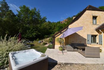 La jacuzzi, jardin et terrasse