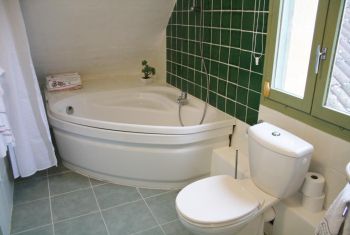 La salle de bain au première étage