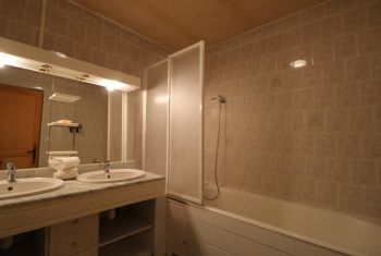 the bathroom on the groundfloor 