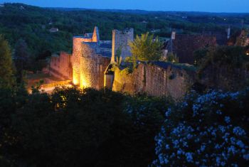 Porte des Tours par nuit