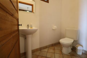 the toilet on the groundfloor