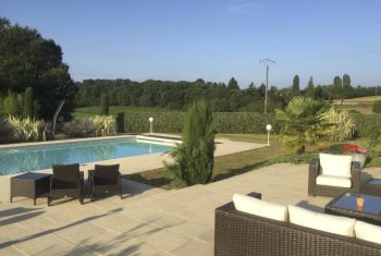 La terrasse et piscine