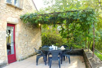 The terrasse above the studio bedroom