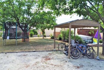 trampoline et vélos sont à votre disposition 