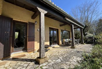 the roofed terrace 