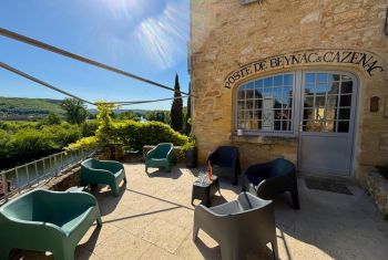 la terrasse supérieure, idéale pour un verre 