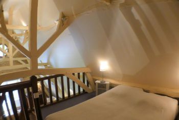 Le Couleyrie : la chambre double en mezzanine 