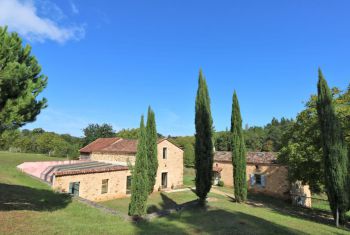 Holidays gite Dordogne Pigeonnier de Belves 