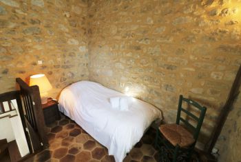 Le Vigneron - chambre avec lit simple