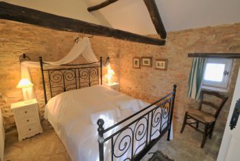 La Bergerie - double bedroom accessible via the outside