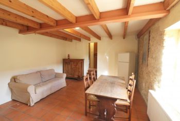 Petit salon/salle à manger au première étage