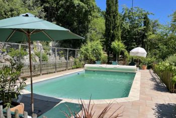 La piscine chauffée à Castarnou