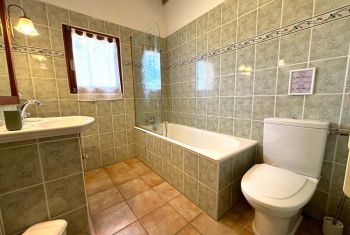 une salle de bain 