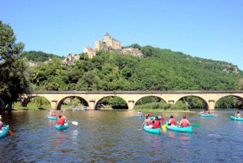 Le village médiéval de Castelnaud à 8km 