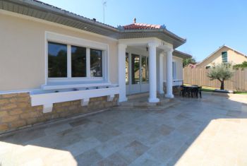 La terrasse avant de la Loggia 