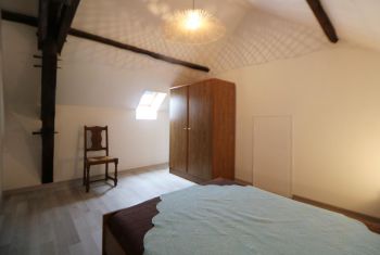 La Colline de Queyrelong  - the second double bedroom at first floor