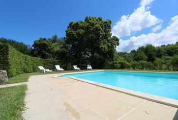 La piscine privative aux deux maisons 