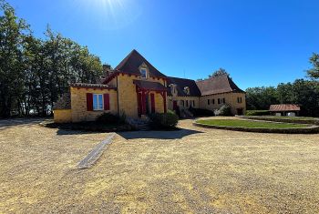 Agencé dans l'aile Est du Manoir le Cottage offre 8 autres couchages