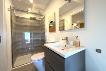 et sa salle d'eau ensuite 