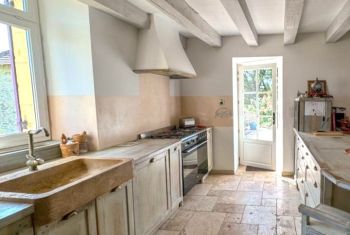 La cuisine toute équipée